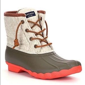 Sperry brown and peach duck boot!